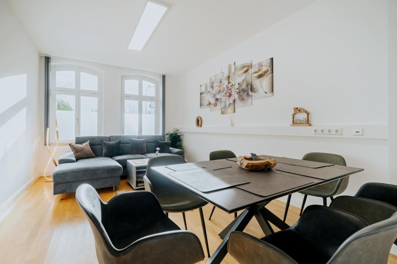 Blissplace 3 Zi Premium Apartment Nahe Getec Arena Mit Kingsize Betten Und Balkon Magdeburgo Exterior foto