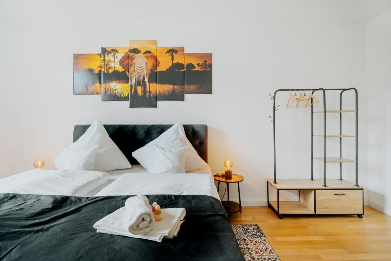 Blissplace 3 Zi Premium Apartment Nahe Getec Arena Mit Kingsize Betten Und Balkon Magdeburgo Exterior foto